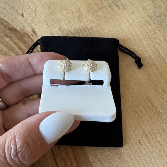 Moissanite Round Stud Earrings 0.81 CTW, VVS D Color – 925 Silver, ChampagneGold - Picture 3 of 7